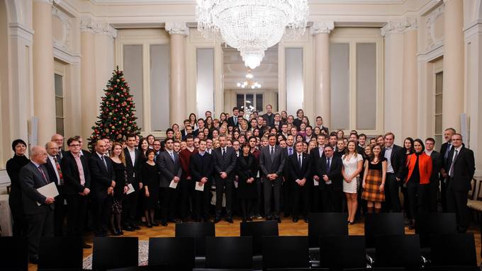 The President of the Republic of Slovenia, Borut Pahor, today hosted a discussion on the topic of "Knowledge without Borders", which was also attended by Slovenian students who study abroad. The discussion was followed by a reception at the Presidential Palace.